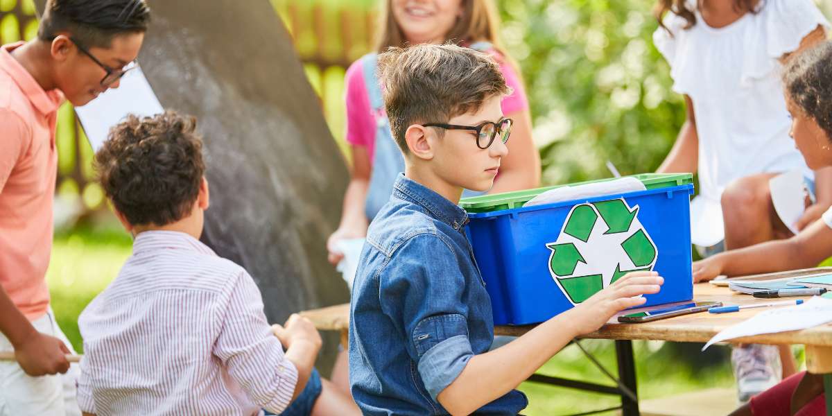 Sustentabilidade e Educação Ambiental: Caminhando Juntos em Direção a um Futuro Melhor