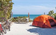 Como Montar um Acampamento Sustentável na Praia