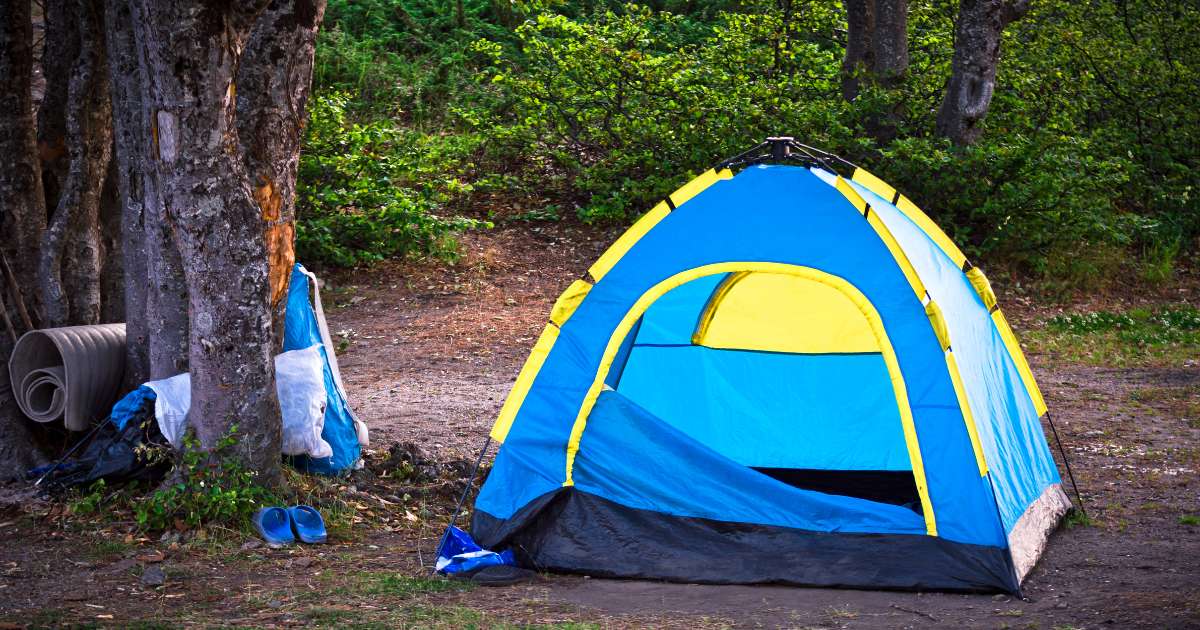 Quais São os Melhores Equipamentos Leves de Camping e Caminhada para Homens?