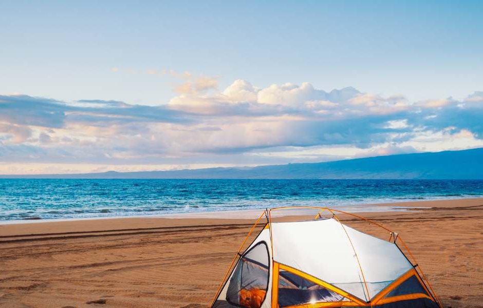 Guia Completo de Camping na Praia: Dicas Essenciais para Iniciantes